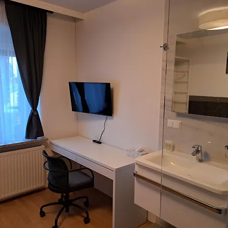 Flataid Gaestehaus Graschi - Gutes Und Guensiges Einzelzimmer - Steinbergstrasse Apartment *